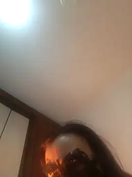 LAURAFOCOSA online show from November 14, 11:35 pm