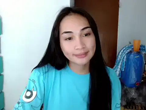 SweetLilly 18 online show from December 1, 4:29 pm