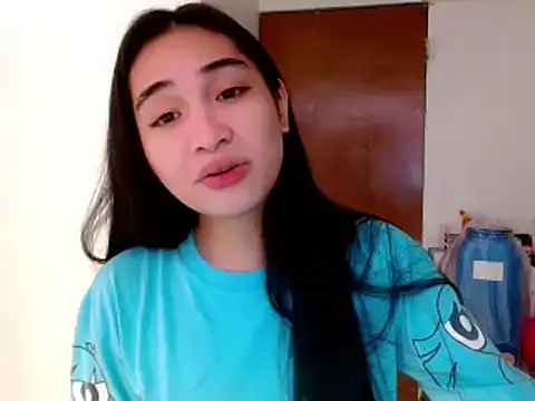 SweetLilly 18 online show from January 26, 1:47 pm