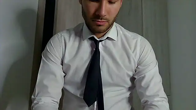 Justynn1 online show from February 28, 2:20 am