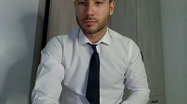 Justynn1 online show from February 28, 5:26 am