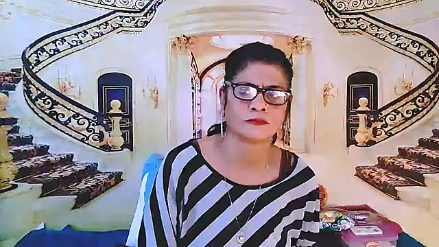 Snapshot of IndianAllure chatting on July 2, 5:46 am IndianAllure online show from July 2, 5:46 am