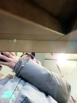 Frost foxy online show from December 7, 5:15 am