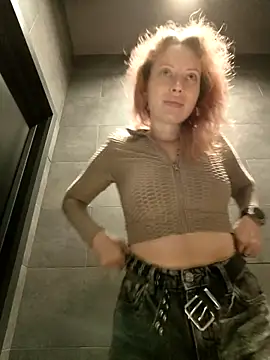 Frost foxy online show from October 14, 2:45 am