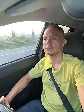 Snapshot of EllisZlatan chatting on March 1, 11:51 pm EllisZlatan online show from March 1, 11:51 pm