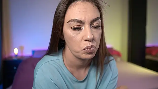 TiffanyPierce online show from February 20, 9:15 pm