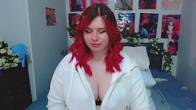 Snapshot of MikaMoonn chatting on February 13, 2:56 am MikaMoonn online show from February 13, 2:56 am