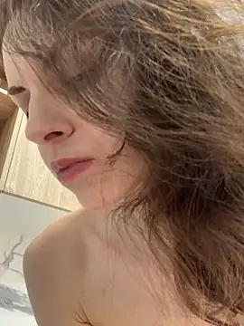 MissAnuta online show from February 4, 5:53 am