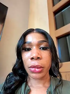 Snapshot of Belle___ chatting on March 2, 10:49 pm Belle online show from March 2, 10:49 pm