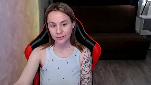 Snapshot of Mila_Jon chatting on November 27, 5:04 pm Mila Jon online show from November 27, 5:04 pm