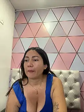 juliana diaz online show from September 19, 11:22 am