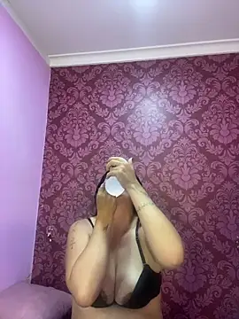 juliana diaz online show from November 6, 11:22 am