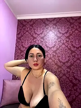 juliana diaz online show from November 23, 11:10 am