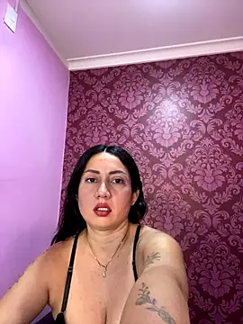 juliana diaz online show from December 3, 11:19 am