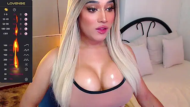 deliciouskelly online show from November 15, 10:34 am