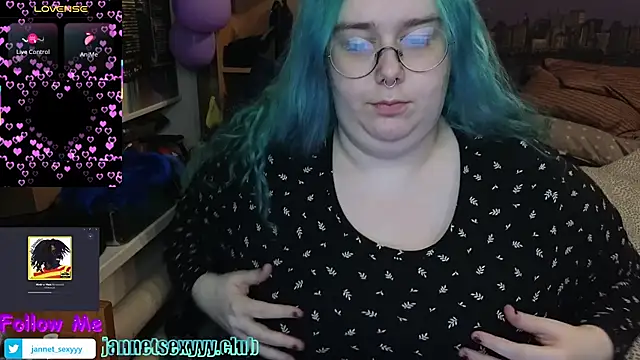 JannetPie online show from March 18, 8:37 pm