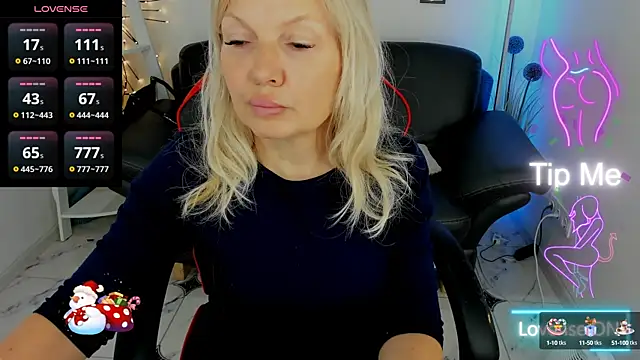 Abby Moore  online show from March 18, 1:31 pm