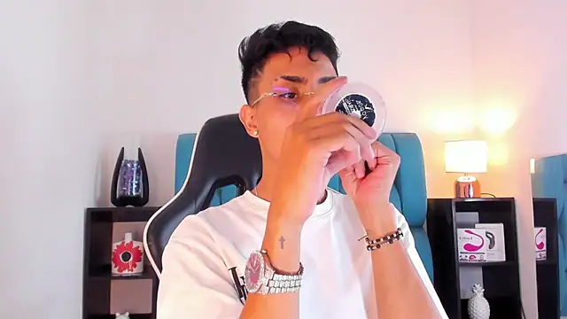 Snapshot of AlanNaughty chatting on January 24, 7:30 am AlanNaughty online show from January 24, 7:30 am