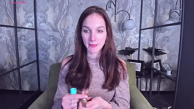 Snapshot of MirandaGlow chatting on February 7, 11:56 am MirandaGlow online show from February 7, 11:56 am