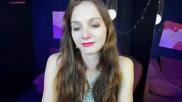 Snapshot of MirandaGlow chatting on February 19, 12:00 pm MirandaGlow online show from February 19, 12:00 pm