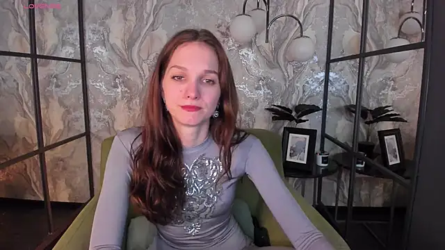 Snapshot of MirandaGlow chatting on March 11, 8:52 am MirandaGlow online show from March 11, 8:52 am