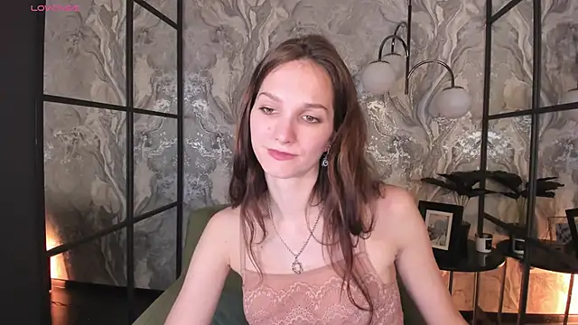 Snapshot of MirandaGlow chatting on March 17, 11:53 am MirandaGlow online show from March 17, 11:53 am