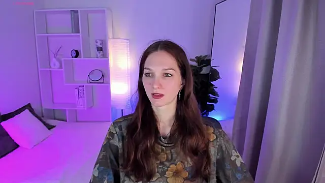 MirandaGlow online show from April 9, 5:40 am