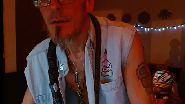 Snapshot of mycock2474u chatting on February 20, 6:39 am mycock2474u online show from February 20, 6:39 am