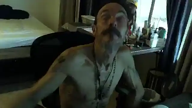 Snapshot of mycock2474u chatting on October 11, 2:15 pm mycock2474u online show from October 11, 2:15 pm