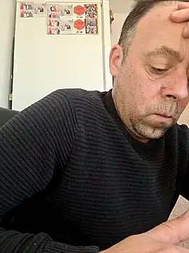 Snapshot of david_geam chatting on March 10, 10:09 am david geam online show from March 10, 10:09 am