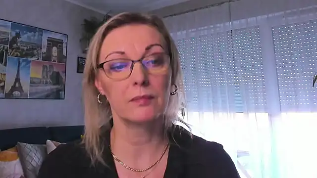 vanessa chat online show from March 6, 2:29 pm