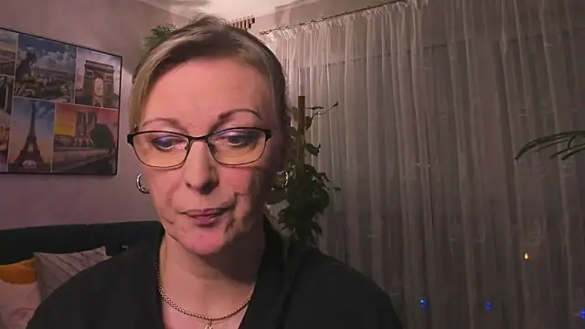 vanessa chat online show from March 13, 5:39 pm