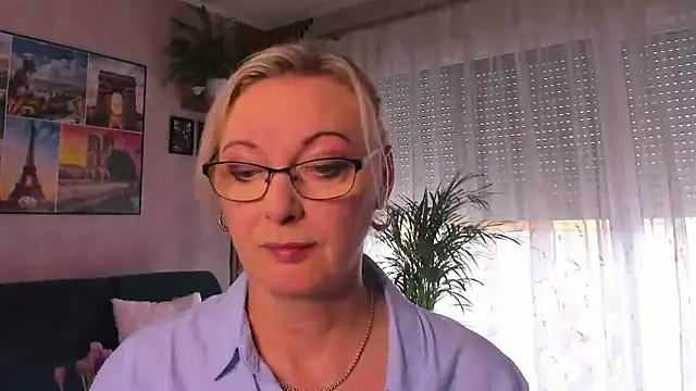 vanessa chat online show from May 6, 1:27 pm