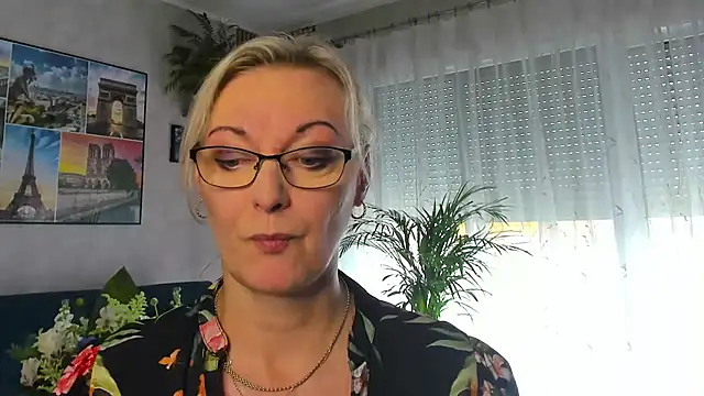 vanessa chat online show from May 7, 1:16 pm