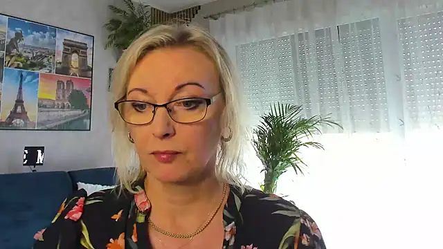 vanessa chat online show from May 21, 1:18 pm