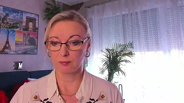 vanessa chat online show from May 28, 1:30 pm