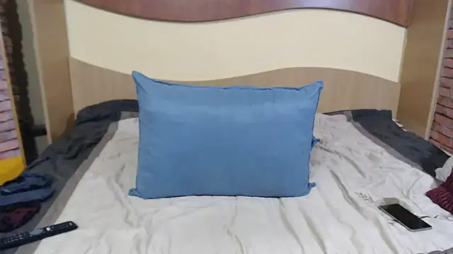 EvelyneFlirtyMilf online show from March 14, 8:42 am