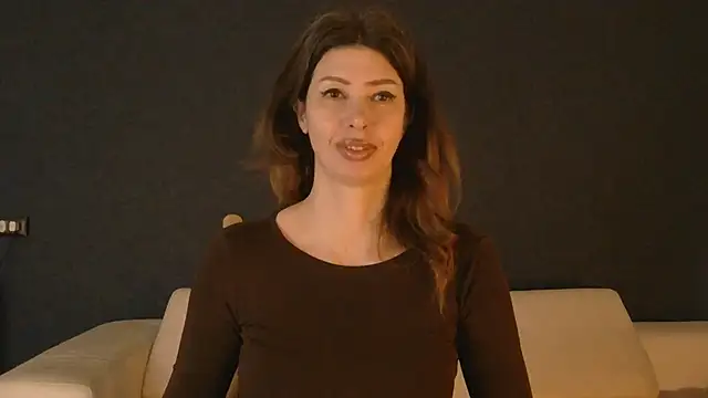 WhiteQueen888 online show from April 15, 6:53 am