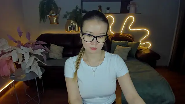 PollyOcean online show from December 5, 10:55 am