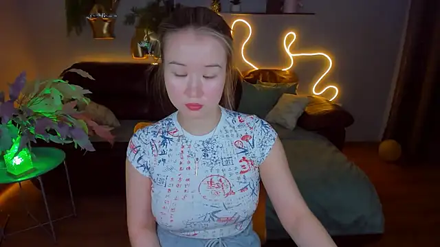 PollyOcean online show from January 6, 10:57 am