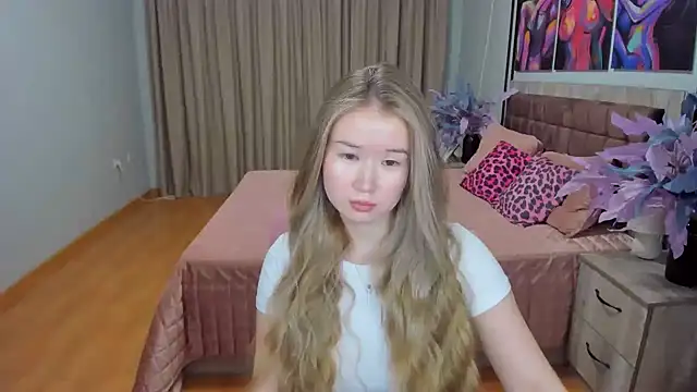 PollyOcean online show from February 10, 1:44 pm