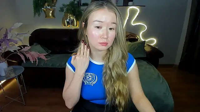 PollyOcean online show from February 21, 10:28 am