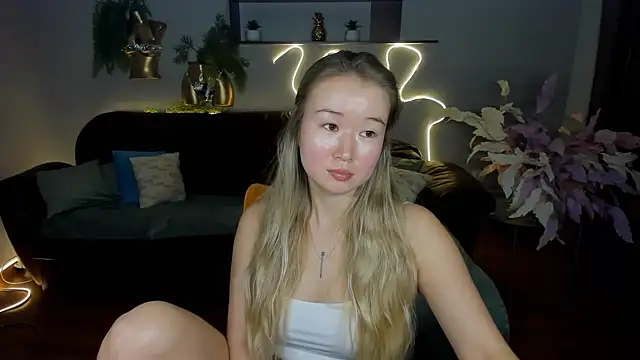 PollyOcean online show from September 22, 9:44 am