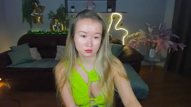 PollyOcean online show from December 18, 9:59 am