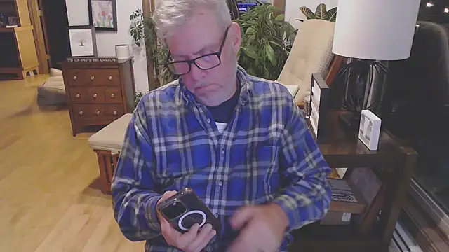 Snapshot of kevin_rules chatting on November 2, 10:56 pm kevin rules online show from November 2, 10:56 pm