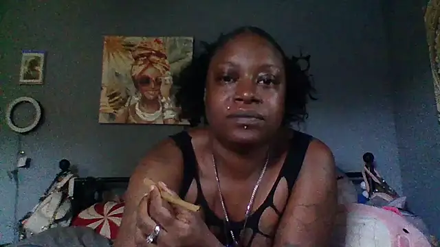 Snapshot of msdeedee chatting on April 27, 12:14 pm msdeedee online show from April 27, 12:14 pm