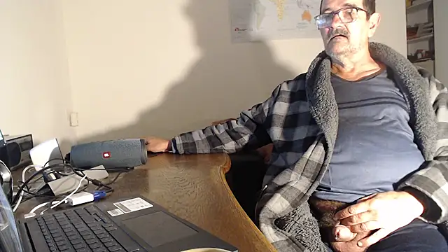 silvio-aus-luzern-CH online show from October 23, 5:07 am