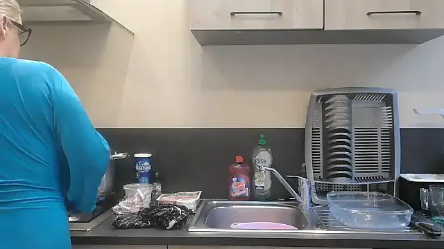 Snapshot of lilie69 chatting on October 2, 4:58 pm lilie69 online show from October 2, 4:58 pm