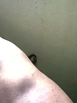 Snapshot of Tristris100 chatting on December 8, 3:02 pm Tristris100 online show from December 8, 3:02 pm