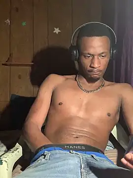 Snapshot of Tristris100 chatting on December 10, 8:05 pm Tristris100 online show from December 10, 8:05 pm